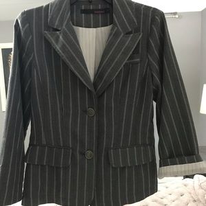 Jacket to wear with casual shoes perhaps...